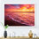 Coucher de soleil rose foncé et jaune au-dessus de l'océan - reproduction sur toile
