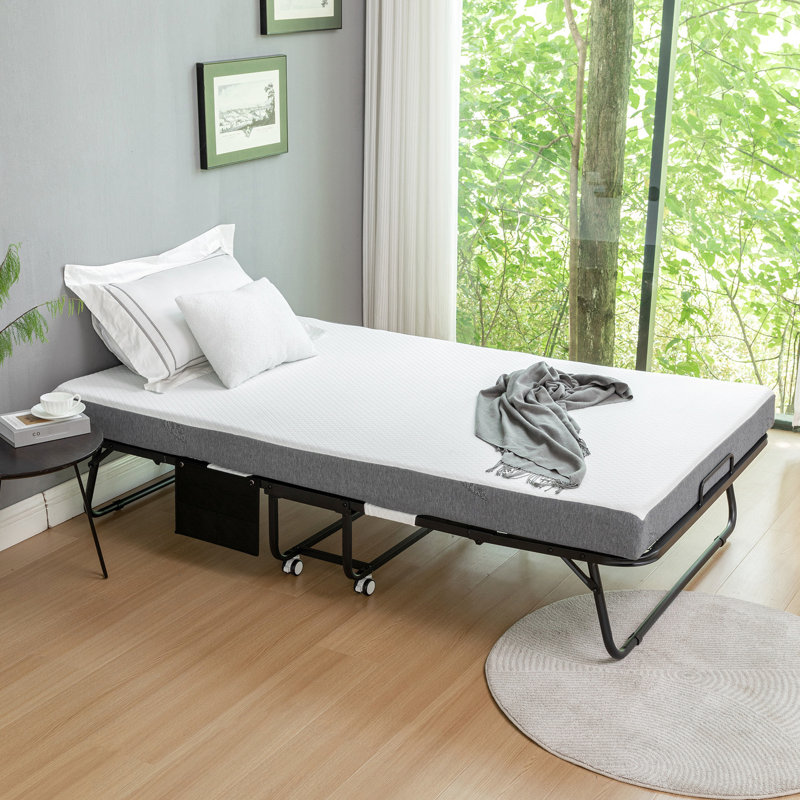 Lit pliant avec matelas en mousse apaisante: 75 po x 45 po, structure en métal, housse de rangement, lit à roulettes facile à utiliser: utilisation