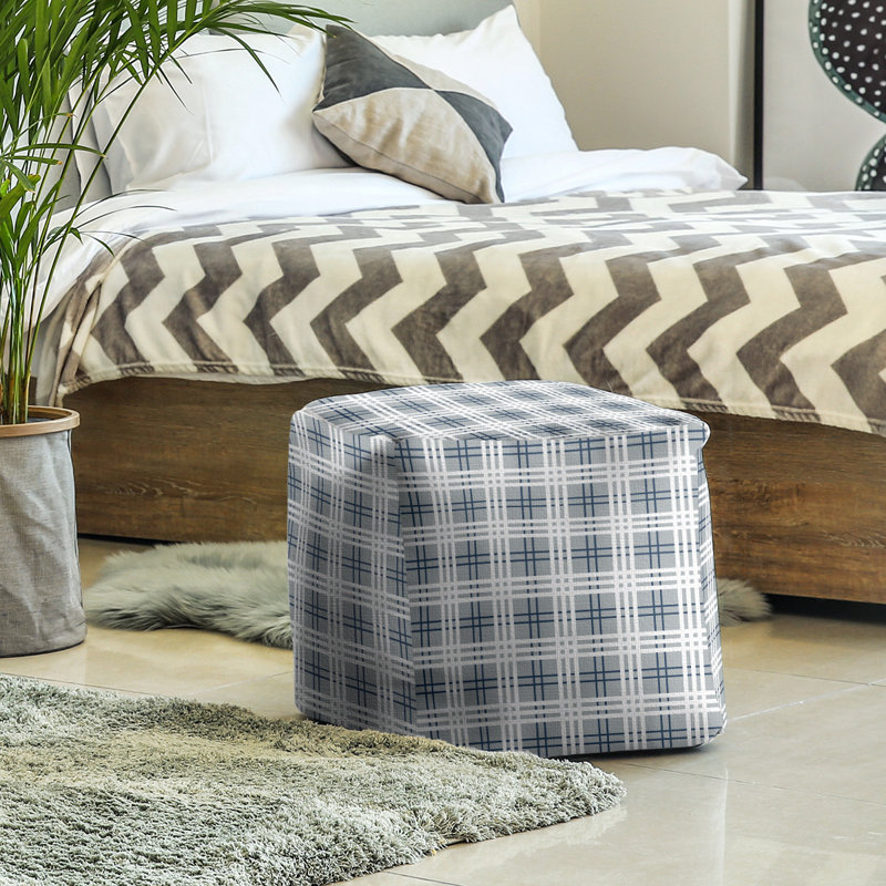 Pouf à carreaux carré Seattle, H 13 po x l 13 po x P 13 po, Mélange de polyester gris loup / bleu marine coll