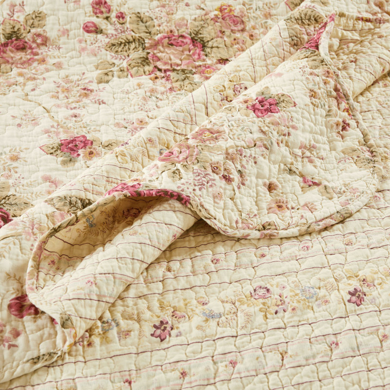 Antique Rose Cotton Reversible Quilt Set with Throw Pillows, King Quilt + 2 Shams + 2 Throw Pillows, Beige