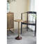 Table d'appoint mince en laiton 11,8 x 11,8 x 24 po avec plateau texturé doré et base en bois