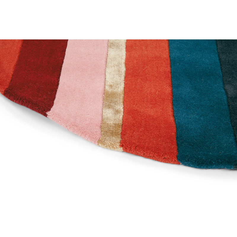Hand Tufted Area Rug in Red/Blue, Round 4'11"