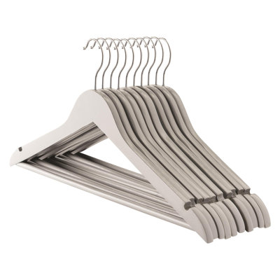 Harbour Housewares - Strong Wooden Clothes Hangers - Set of 10