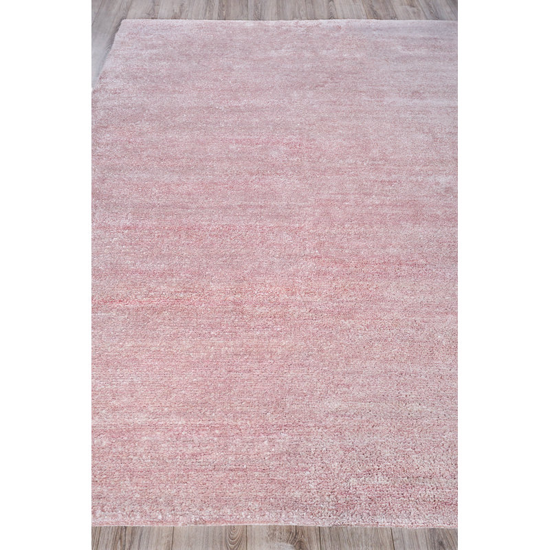 Plush Viscose/ Wool Area Rug in Pink, Rectangle 2' x 3'
