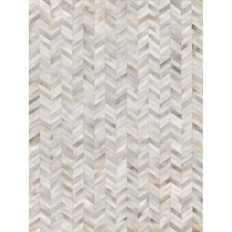Natural Hide Chevron Handmade Cowhide White/Silver Area Rug