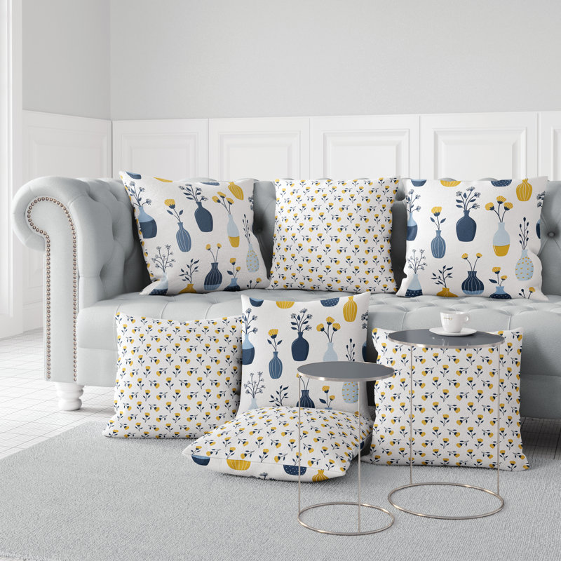 Coussin Vase of Dreams, H 16 po x l 16 po, Bleu / Blanc / Jaune