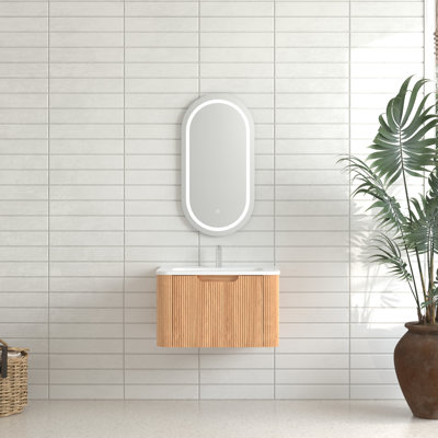 Meuble-lavabo suspendu de 61 cm (24 po), lavabo en céramique blanche, fini noyer naturel, préassemblé, bords arrondis, rangement avec fermeture amortie. Meuble-lavabo de 61 cm (24 po) avec fini noyer, tiroir, assemblé pour une installation facile.