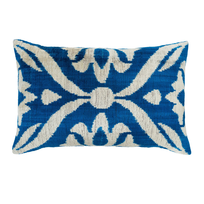 Oreiller en velours de soie Ikat, 16 po x 24 po
