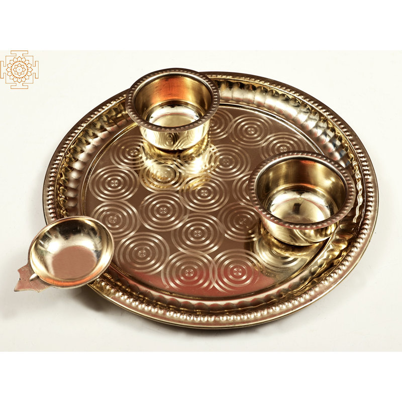 Puja Thali 9 "avec diya attaché et deux petits bols en laiton | Fabriqué à la main | Fabriqué en Inde