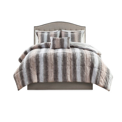 Faux Fur Comforter Full- Cozy End To Quilting Includes Comforter, 2 Shams, And Decorative Pillow Avoid Stretching Fabric Warm Comfort 100% Fill Do Not Iron