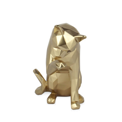 Daquion Figurines & Sculptures
