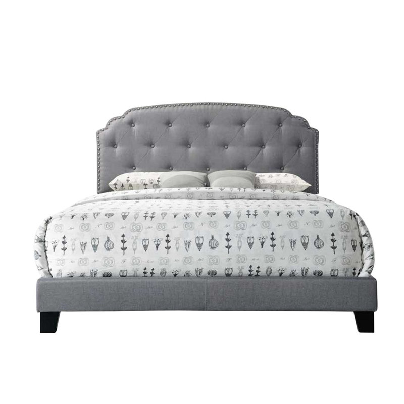 Grand lit gris en tissu avec capitonnage élégant et base rembourrée de luxe
