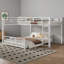 Lit plateforme superposé compact en forme de L simple sur une construction en métal blanc pur pour les dortoirs et les chambres à coucher