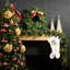 Guirlande de Noël artificielle à DEL 9 pi avec pommes de pin et baies, vert