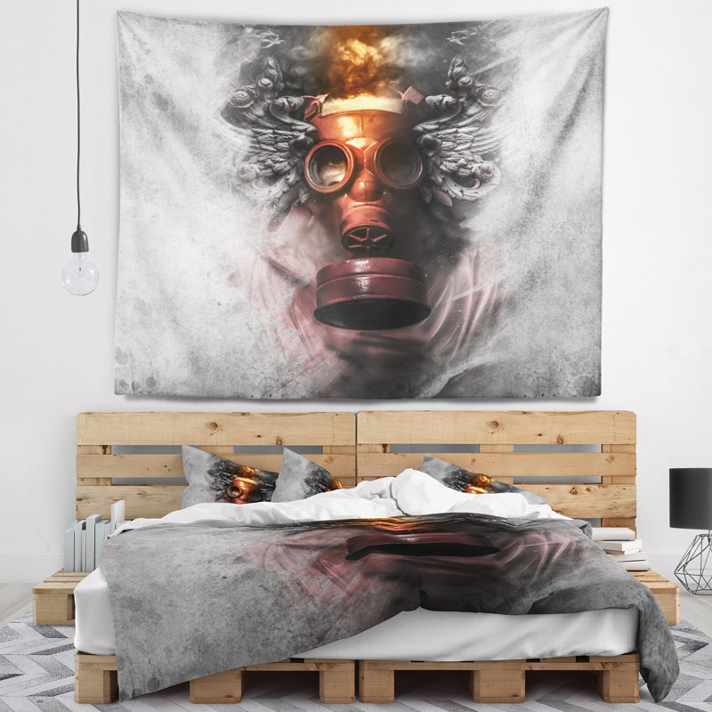 Homme en masque masqué toxique, H 32 po x l 39 po