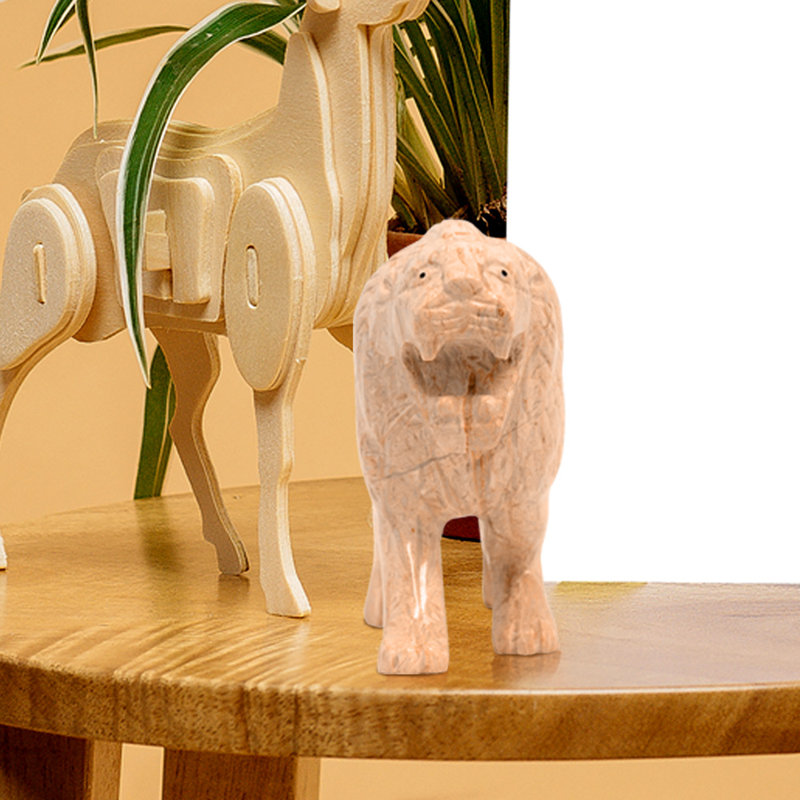 Figurine lion en marbre