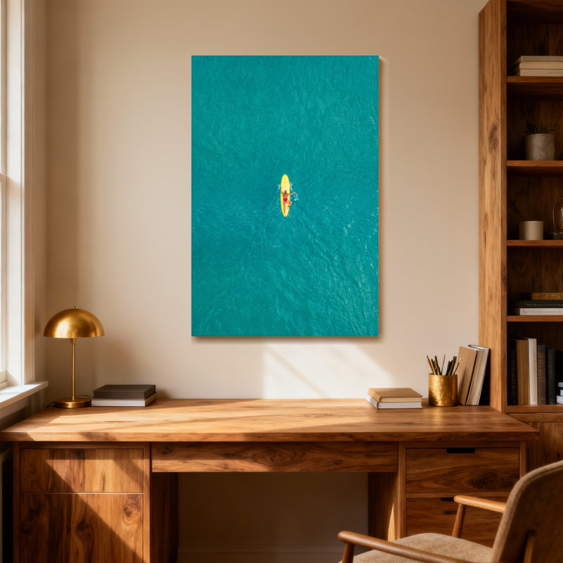 Paysage et nature, vue aérienne d'un surfeur sur tableau jaune, H 18 po x l 12 po