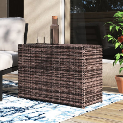 Table d'appoint d'extérieur moderne, en résine brune, 2 fentes pour boissons, P 12,76 po x l 32,51 po H 22,2 po pour poches de bronzage, 12,76 po 32,51 22,2 po