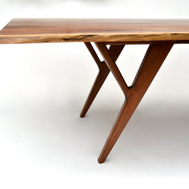 Sedute Solid Wood Dining Table, Wanut
