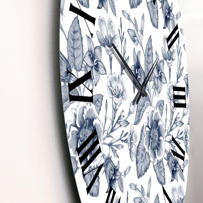 Horloge murale à motif de fleurs blanches dans des tons de gris, Petit