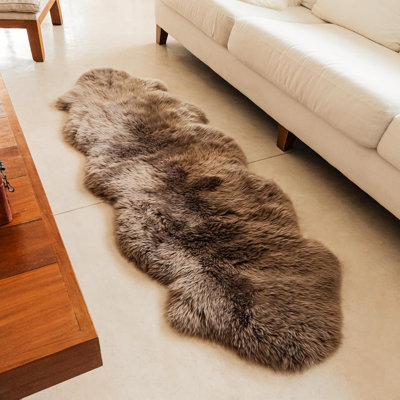 Premium Duo 100% Genuine Sheepskin Area Throw – Luxurious Soft & Fluffy Lambskin Rug For Bedroom Or Living Room – Made In Argentina (Beige)