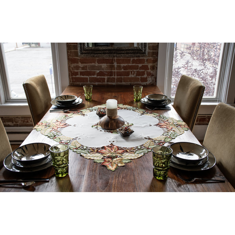 Quackenbush Fall Maple Leaf Square Table Topper (33" Square)