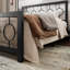 Lit plateforme vintage en métal Avren avec tête et pied de lit, design géométrique, sommier non requis-1063910078-1063910016