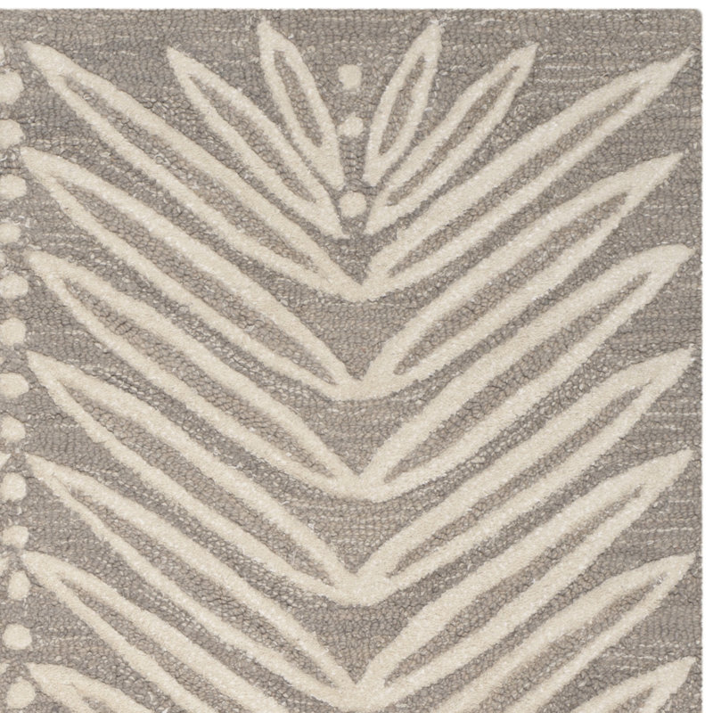 Geraro Martha Stewart Hand Tufted Wool/Viscose Floral Rug in Beige, Rectangle 2'6" x 4'3"
