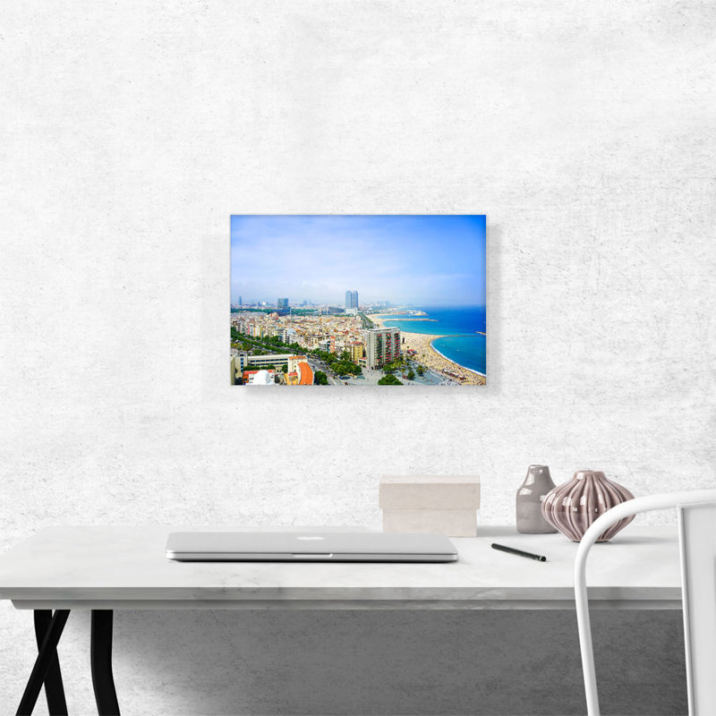 Barcelone, Espagne - Plages et horizon - reproduction de photo sur toile tendue, H 12 po x l 18 po x 1,5 po