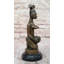 Sculpture tribale africaine en bronze? Figurine femme nue à genoux avec pot - signée Milo