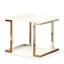 Table de bout contemporaine blanche avec structure en métal et détails décoratifs chic