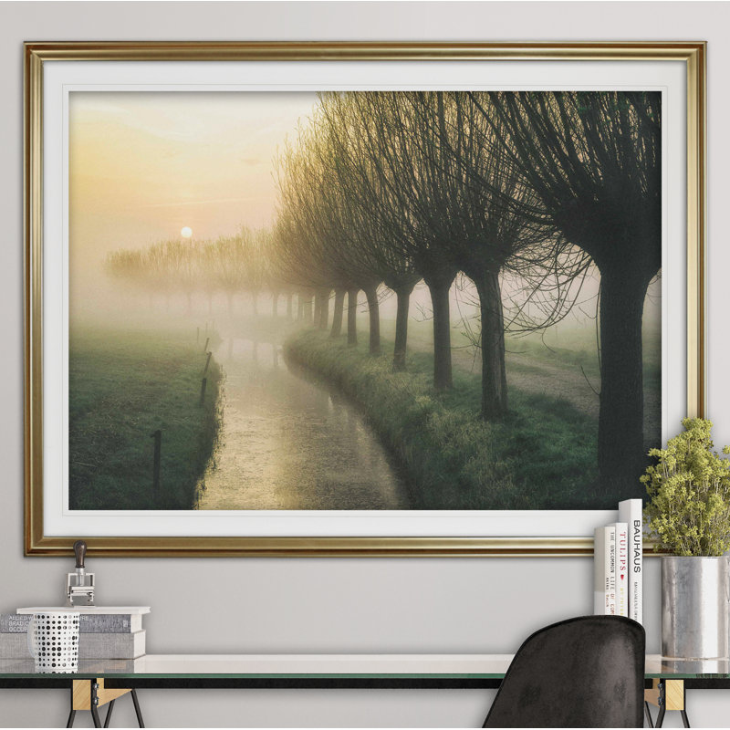 Willow's Lane - reproduction de photo, Cadre argenté, H 31 po x l 43 po x P 1,5 po