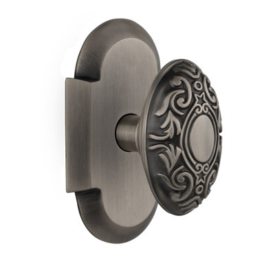 Cottage Plate with Victorian Door Knob