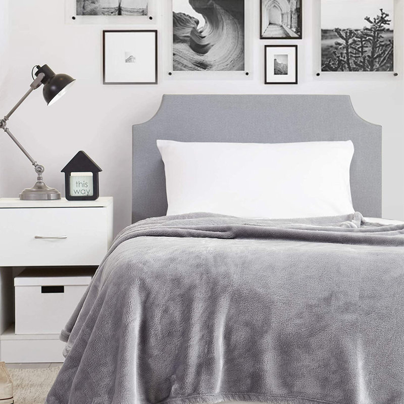 Other Items Coma Inducer Gray Fleece Oversized Throw Blanket, Twin XL