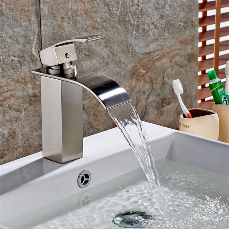 Single-Hole Single-handle Bathroom Faucet, Brushed Nickel