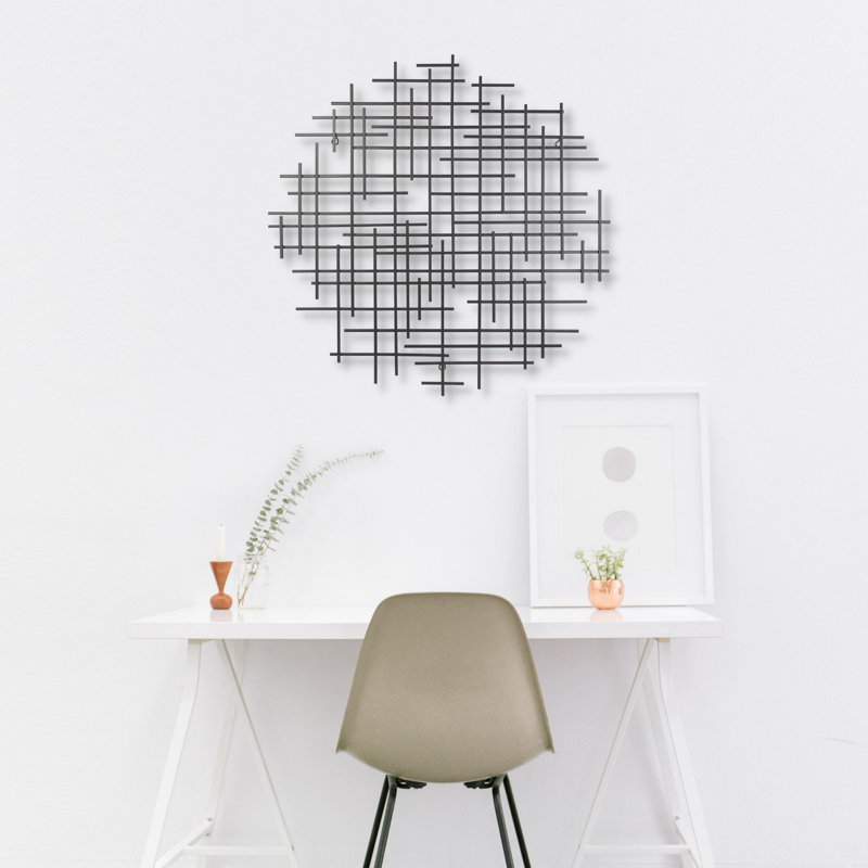 Sculpture abstraite suspendue ronde, Noir, H 30 po x l 29,75 po x P 1,25 po