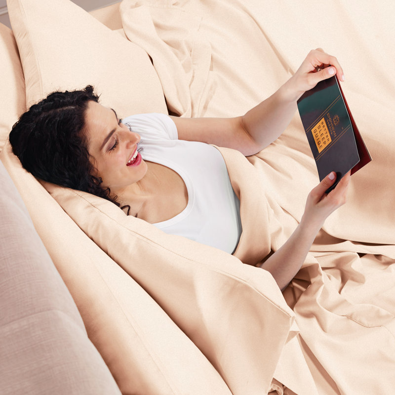 Luxury Double Brushed Microfiber Deep Pocket Fitted Sheet – 16” Mattress Fit, Wrinkle-Free, Fade Resistant & Breathable