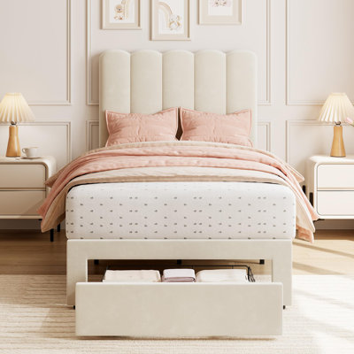 Structure de lit simple avec tiroir sous le lit, lit plateforme tapissier avec tête de lit Wave pour enfants / filles, support de lattes en bois, aucun sommier nécessaire, velours blanc