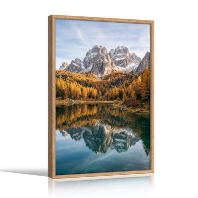 Ensemble de 1 tableau sur toile représentant un lac de montagne