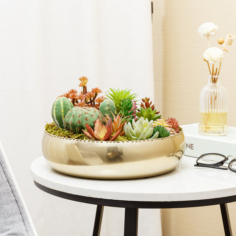 Metal Pot Planter, Brass Tone