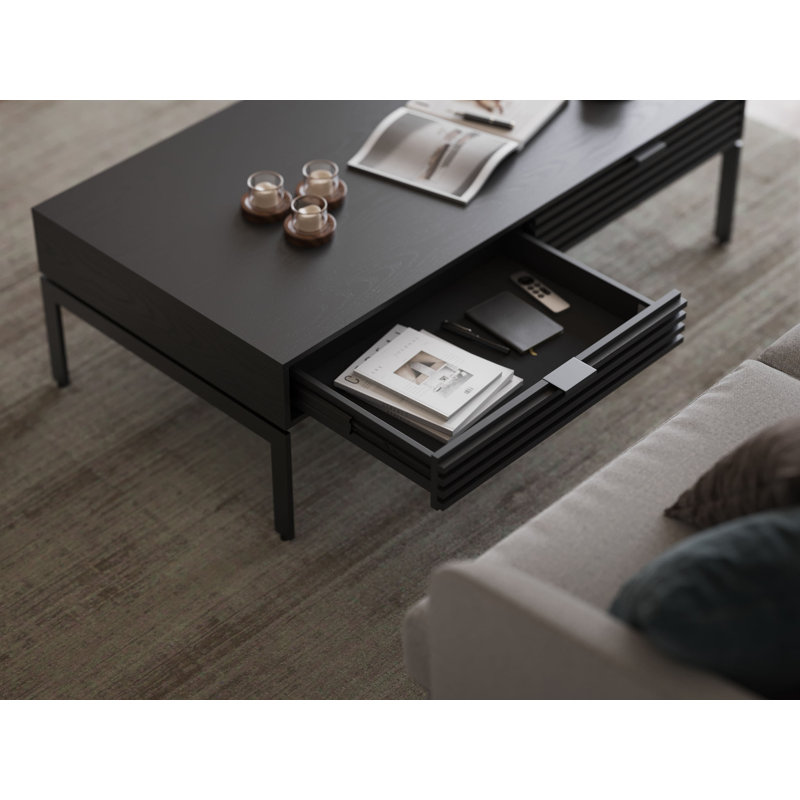 Table basse à 4 pieds avec rangement Cora, Noyer naturel, Noir