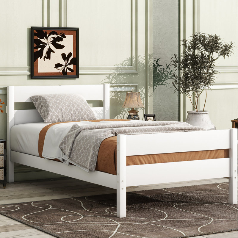 Lit simple en blanc, fabriqué en bois d'hévéa, tête de lit et rangement - pour les petits espaces, structure solide blanche faite de matériau adaptable aux zones, ambiance de chambre à coucher confortable, assemblage facile