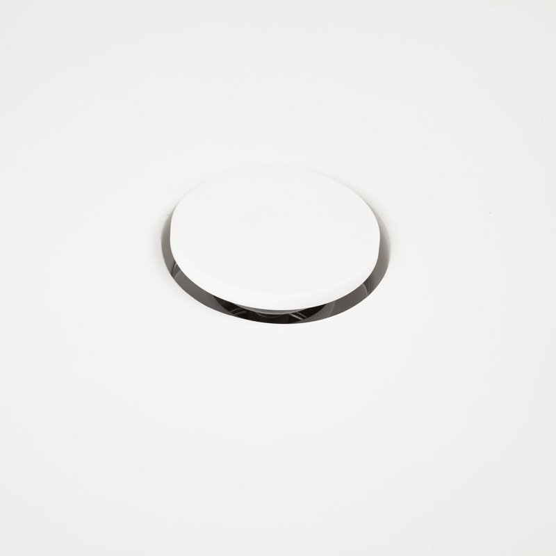 64" White Solid Surface Freestanding Oval Bathtub