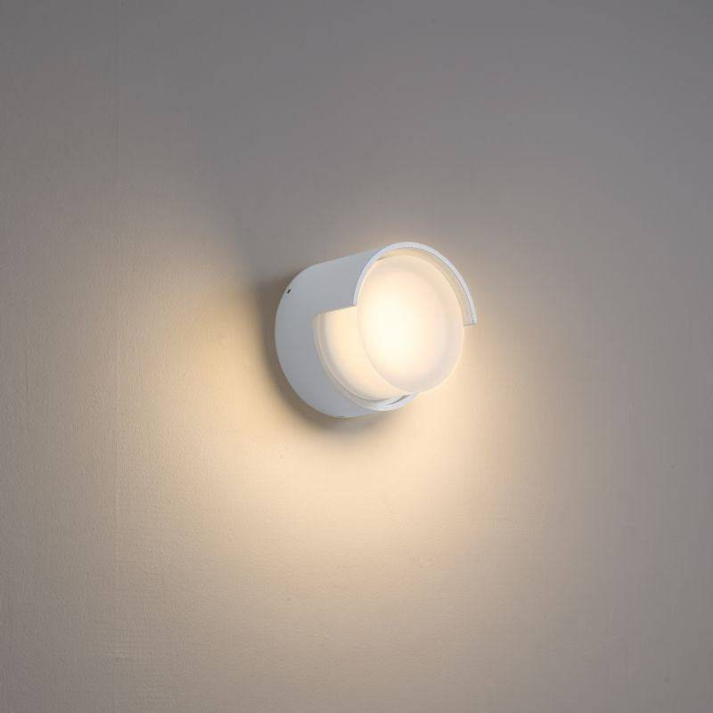 UltraBeam 4 Watt LED White Round Outdoor LED Wall Light  400 Lumen Dia. 102mm