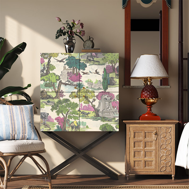 Armoire de rangement moderne en noyer avec quatre portes