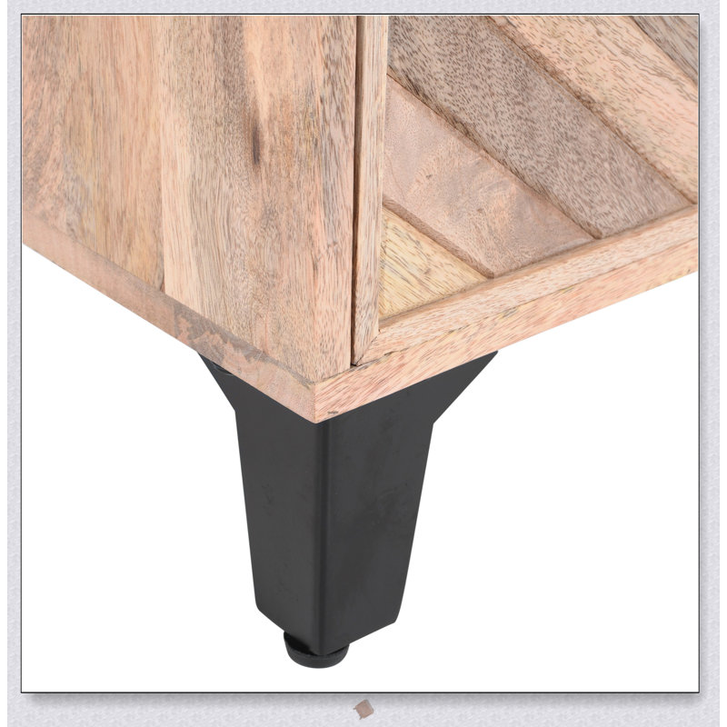 Table de chevet en bois massif avec un design sculpté à la main, durable et élégant pour le rangement et le décor de la chambre à coucher.