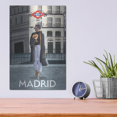 «Girl In Madrid» par Omar Escalante, art mural en métal