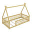 Lit simple en bois en forme de tente avec garde-corps-416216191
