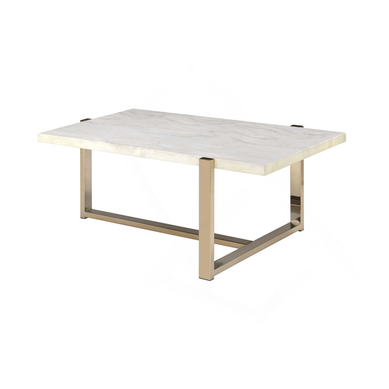 Table basse, plateau en faux marbre et finition champagne
