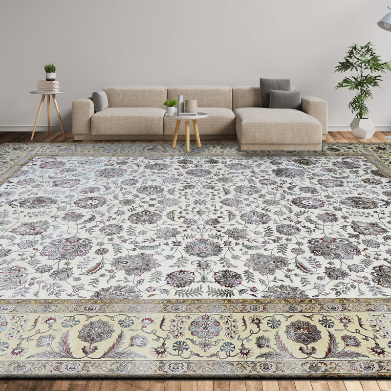 Hand Knotted Oriental Area Rug in Ivory/Gold